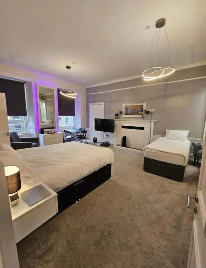 Luxury Family Room With Private Bathroom In The Heart Of Édimbourg 0*,  Royaume-Uni