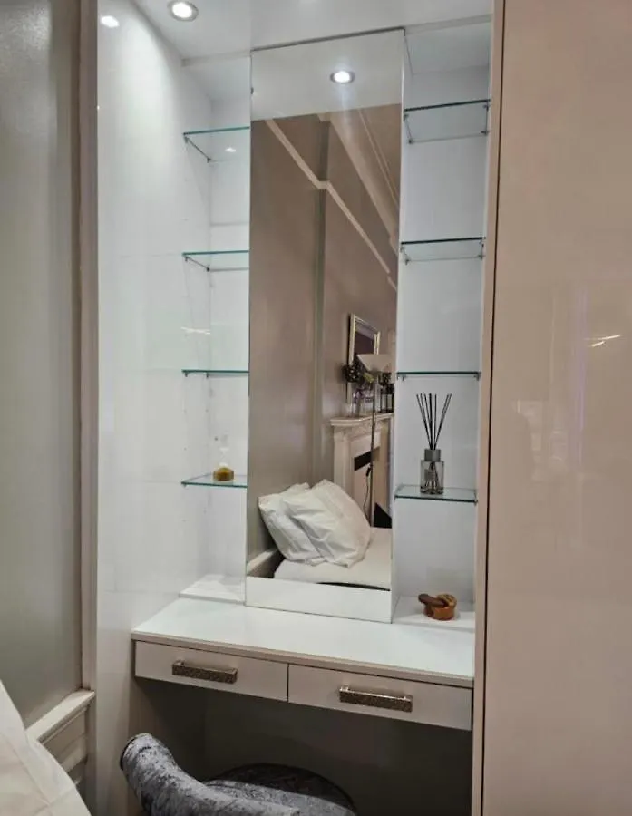 Luxury Family Room With Private Bathroom In The Heart Of Εδιμβούργο Δωμάτια σε οικογενειακή κατοικία